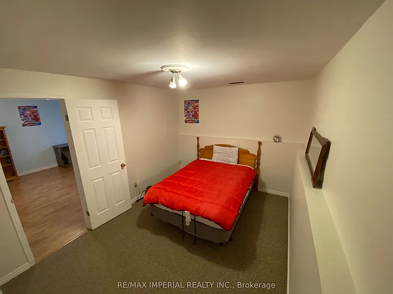 18 Helen St #2 — Photo 6