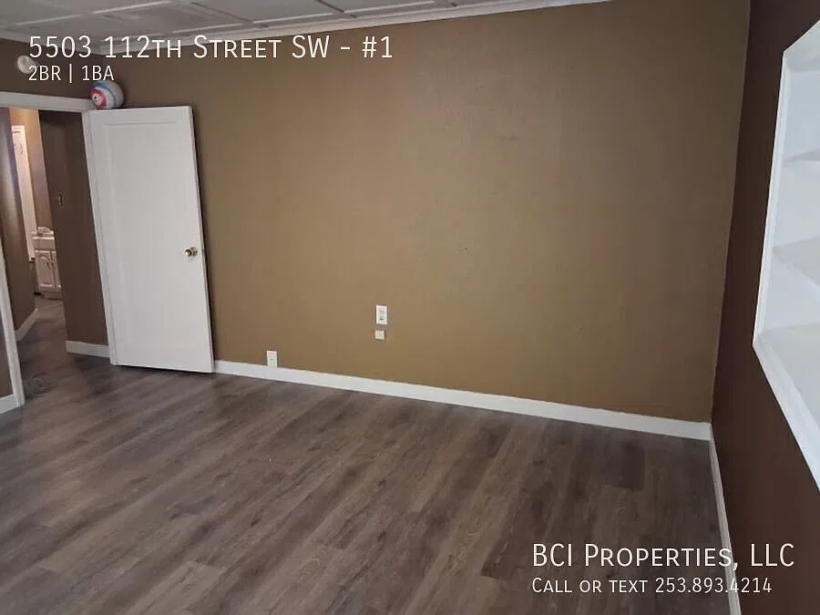 Remodeled 2 bedroom apartment available in Lakewood! — Photo 3