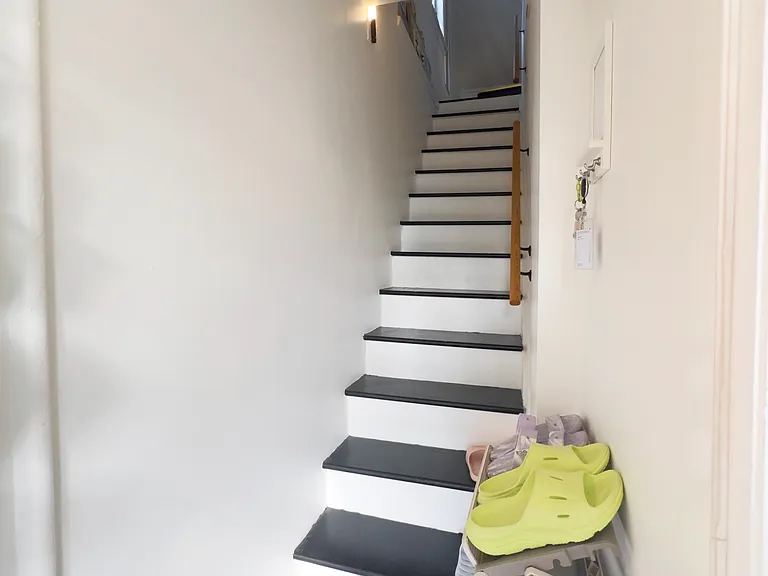 225 Roosevelt Ave #2 — Photo 15