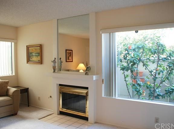 4th image of 22101 Burbank Blvd Unit 4