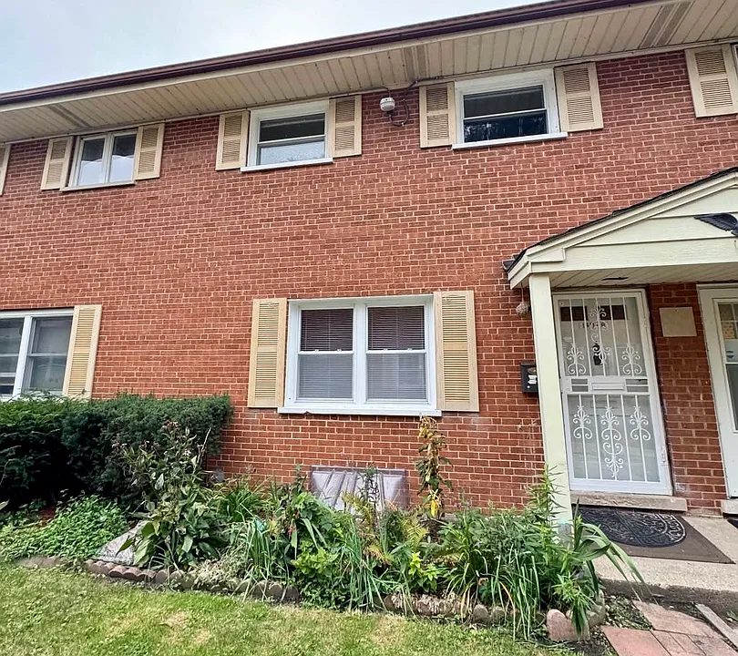 1411 W Touhy Ave #B
