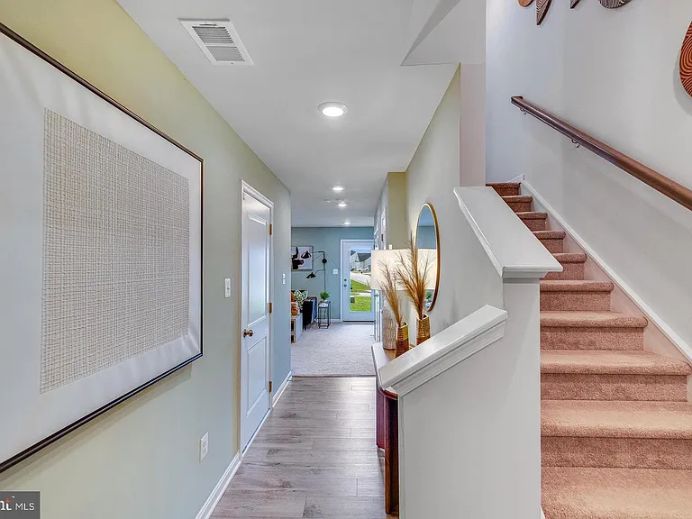 1344 Red Clover Ln — Photo 6