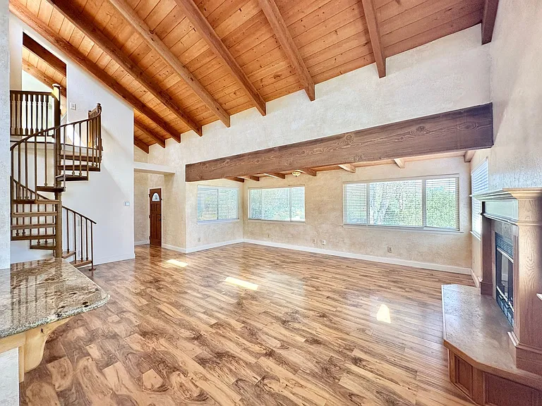 2573 Gum Tree Ln — Photo 7