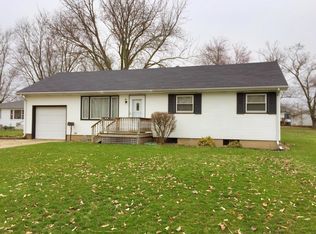 214 Locust St W, Three Oaks, MI 49128