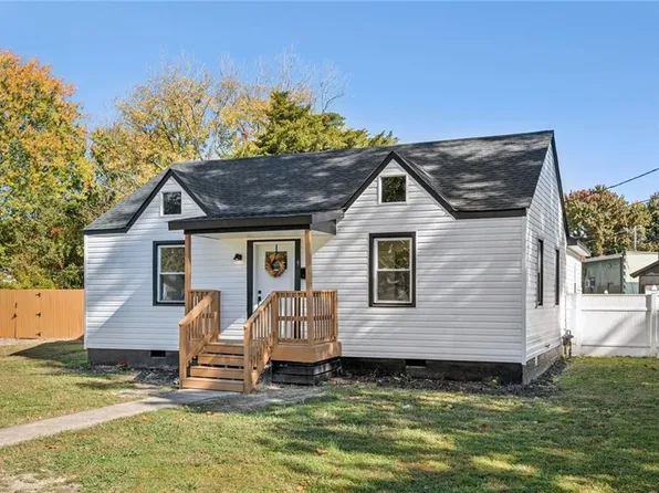 9 W Bayberry Ct, Hampton, VA 23669