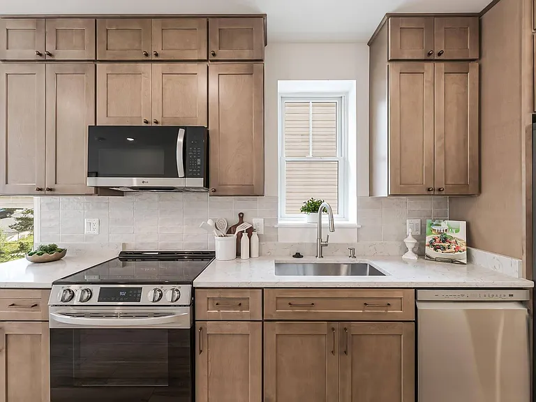 1262 Talbert St SE #1 — Photo 11