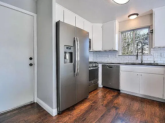 3 bed, 2.5 bath, 1268 sqft, $3,400 — Photo 4