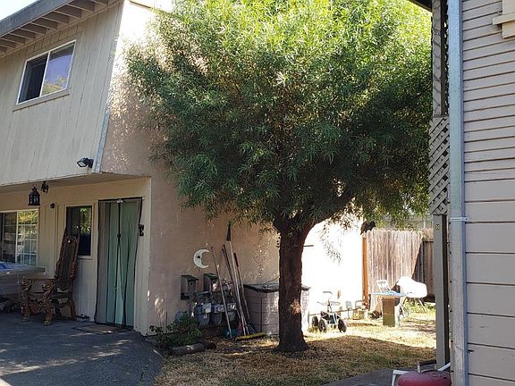 5th image of 720 Beaver Street