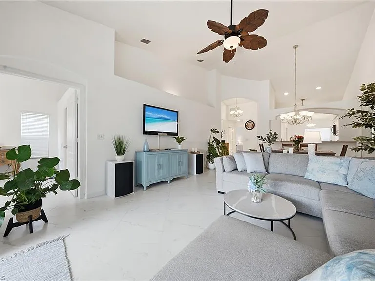 8018 Tauren Ct — Photo 20
