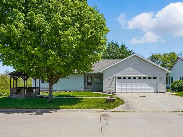 1616 6th Ave N, Wellman, IA 52356