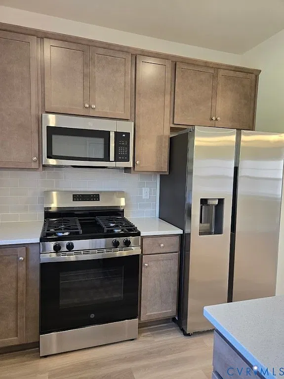 3 bed, 3.5 bath, 1685 sqft, $2,350 — Photo 3