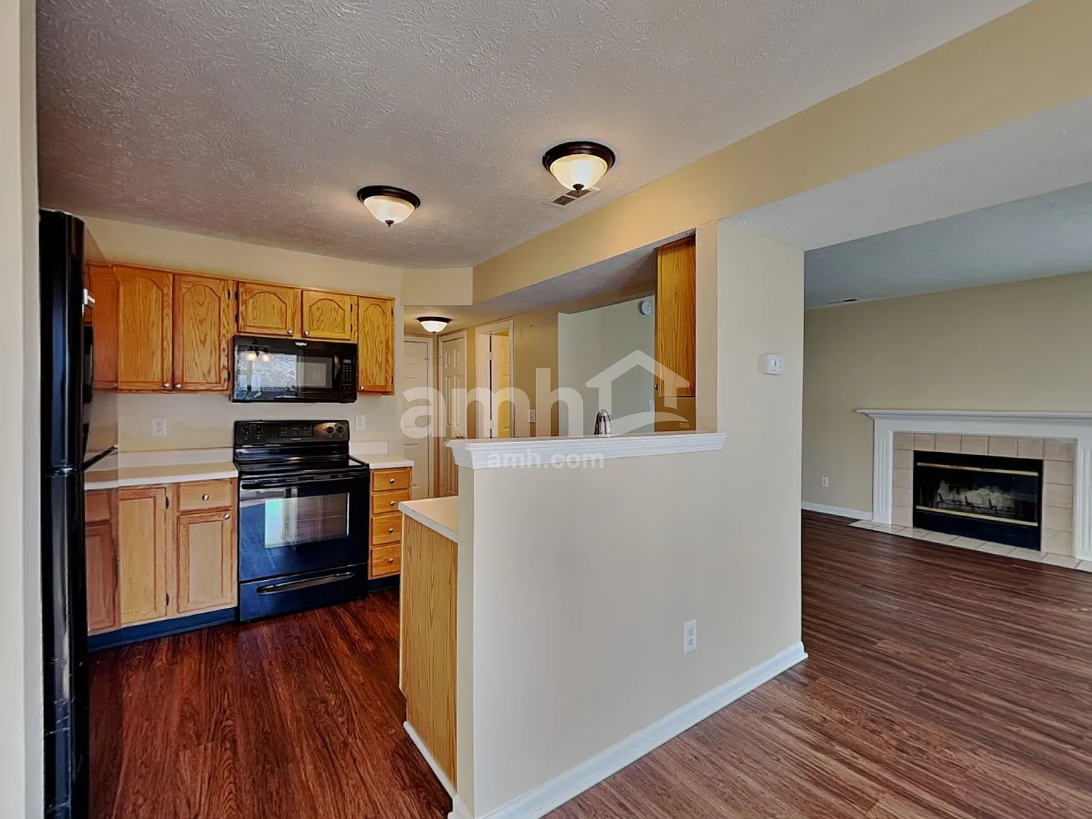 3 bed, 2.5 bath, 1460 sqft, $1,950 — Photo 4