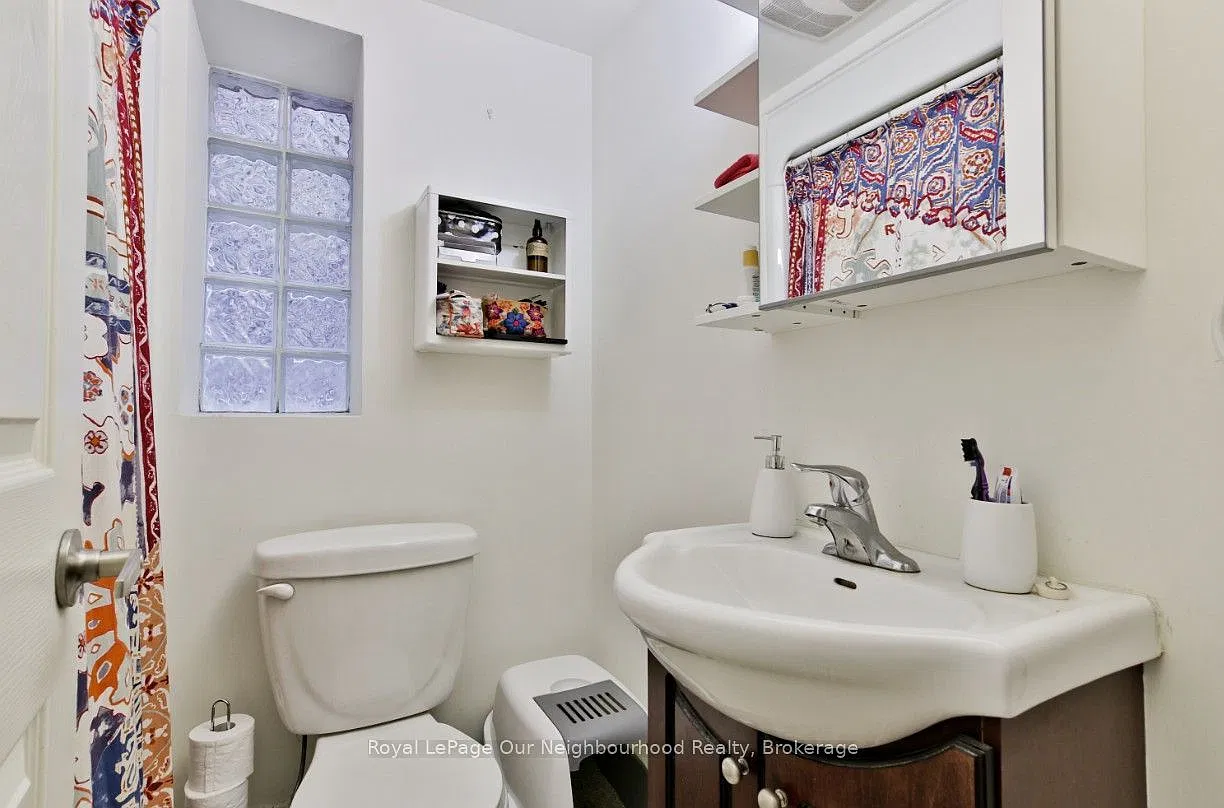 2 bed, $2,695 — Photo 4
