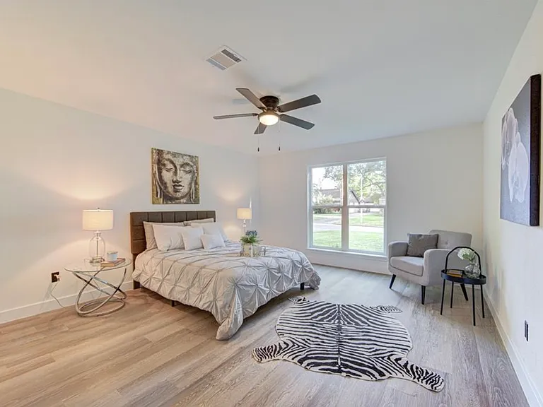 11010 Wickersham Ln — Photo 17