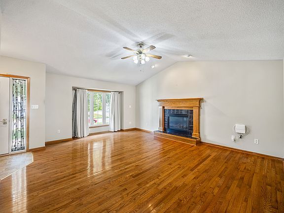 4th image of 5436 NW 92nd St
