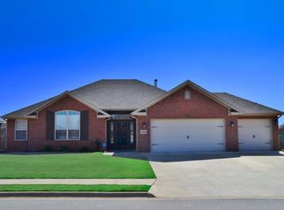 1200 Ellen Ray Ln, Centerton, AR 72719