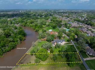948 Bellevue Plantation Rd, Lafayette, LA 70503