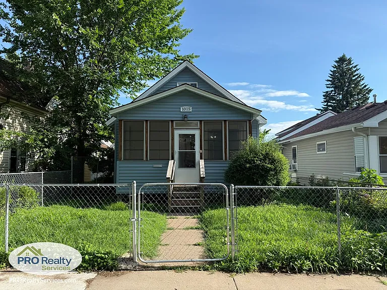 1015 Charles Ave — Photo 16