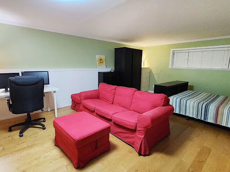 1100 Smith Ave — Photo 4