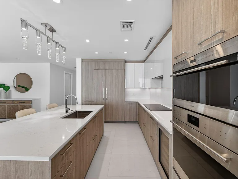 153 N Seabreeze Blvd #901 — Photo 9