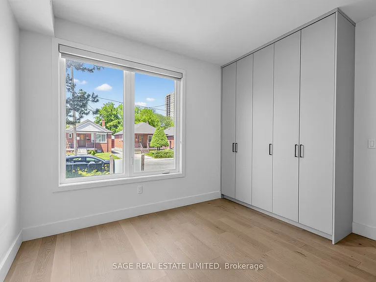 909 Castlefield Ave #1 — Photo 23