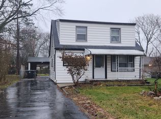 15805 Green Lane Ave, Livonia, MI 48154