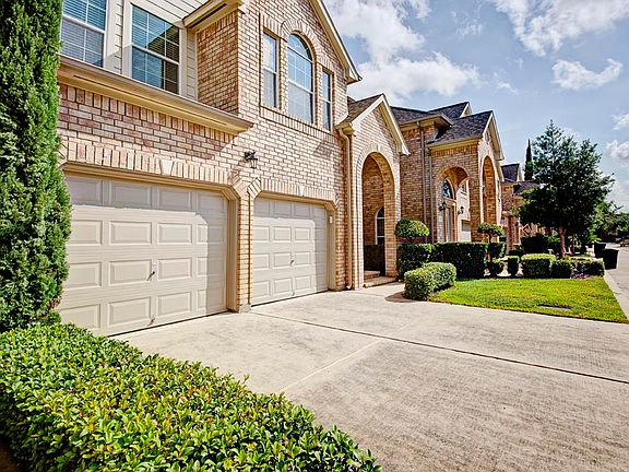 2nd image of 7618 N Linpar Ct