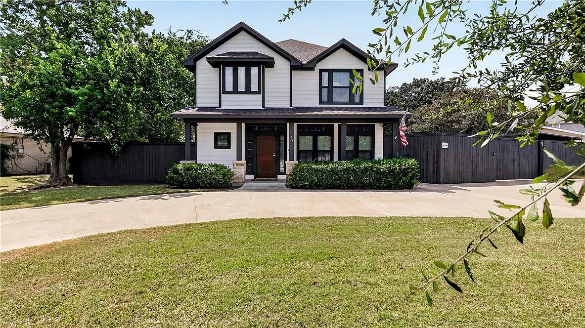 5 bed, 5.5 bath, 1959 sqft, $6,500 — Photo 1