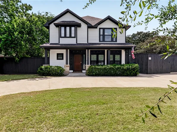 210 Rosemary Ln, College Station, TX 77840