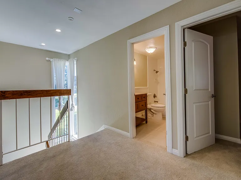 17030 Mount Lilita Ct — Photo 23