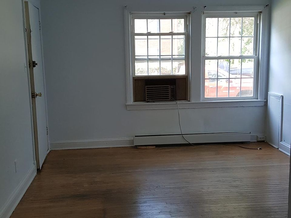 2nd image of 303 Shirley St APT 35
