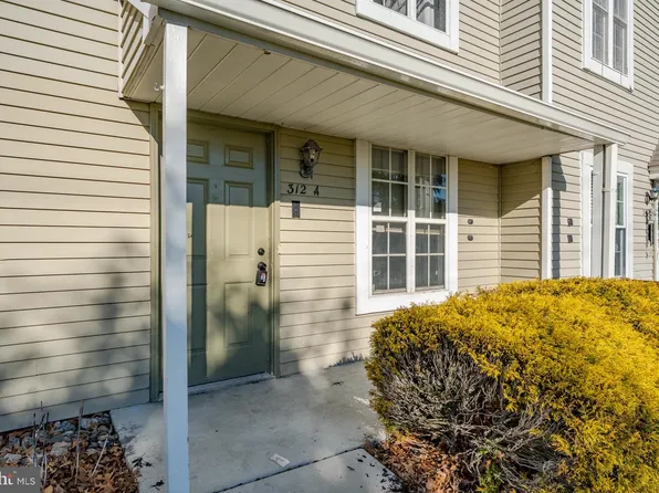 312 Willow Turn Turn #A, Mount Laurel, NJ 08054