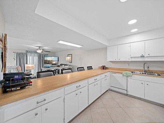 5th image of 1712 Atlantic St APT 6A