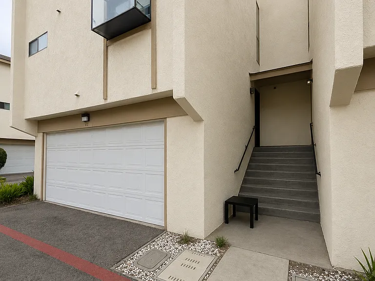 Detached 2 Car Garage