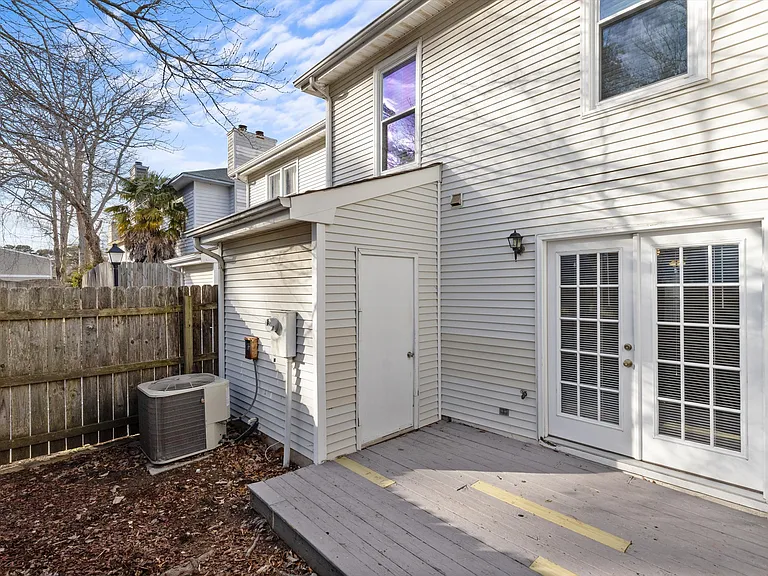 527 Pine Tops Ct — Photo 22