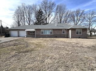 1107 Locust St, Sterling, IL 61081