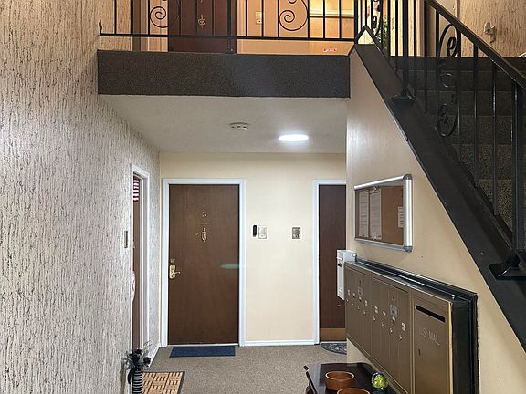 3rd image of 1901 Jeanette Ln APT 3