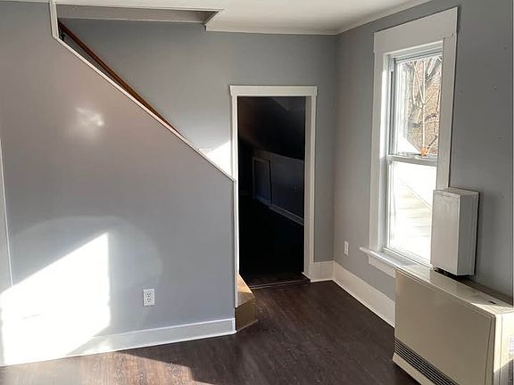 4th image of 95 Messer St APT 1
