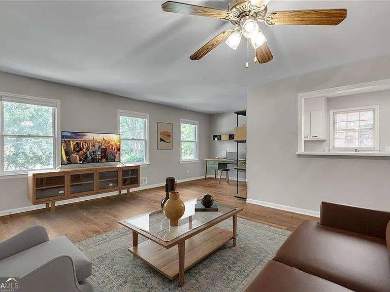 799 Marstevan Dr NE — Photo 32