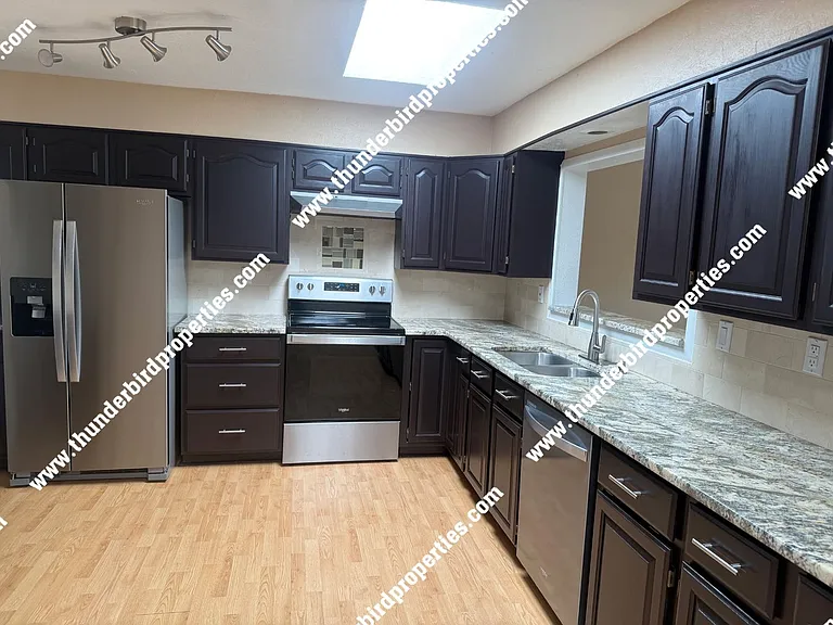 2108 Muriel St NE — Photo 2