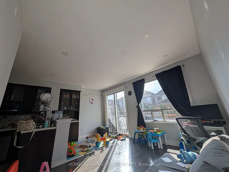 1326 Weir Chase — Photo 5