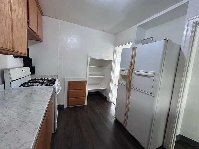 710 Normal Ave — Photo 9