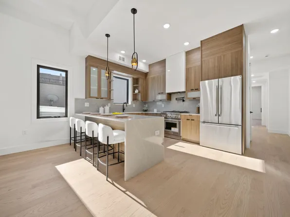 13 Lienau Place image 6 of 34