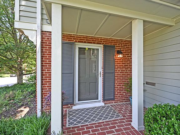 5th image of 2590 Bonnie Dr