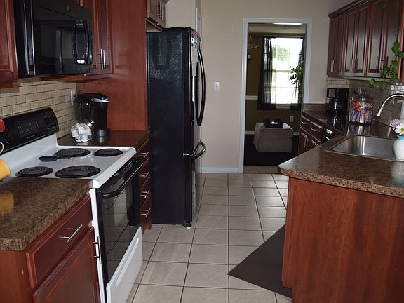 5th image of 305 Mason Springs Dr. Nicholasville Ky