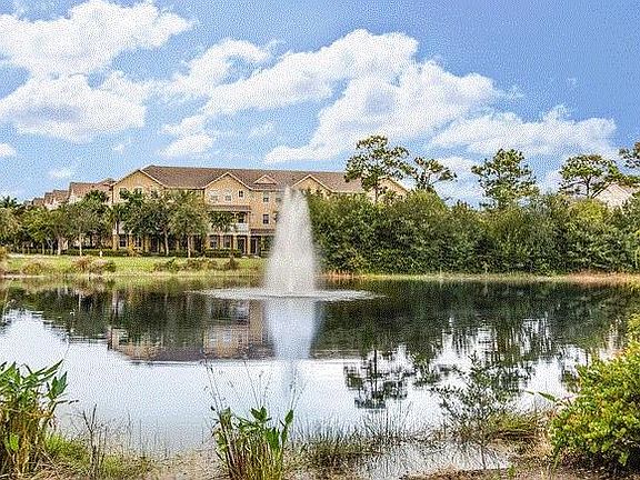 3rd image of 355 E Thatch Palm Cir APT 102