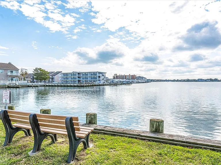 322 Bayshore Dr #2W — Photo 22