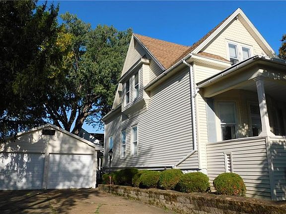 2nd image of 334 Hoyt St