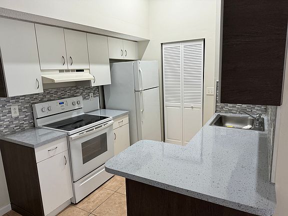 2nd image of 3271 Sabal Palm Mnr APT 203