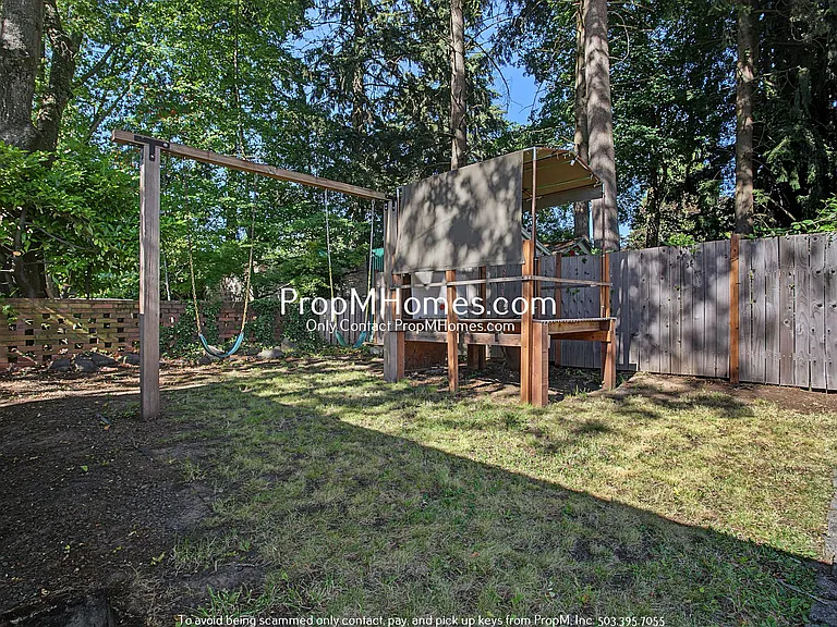 11908 SE 56th Ave — Photo 27